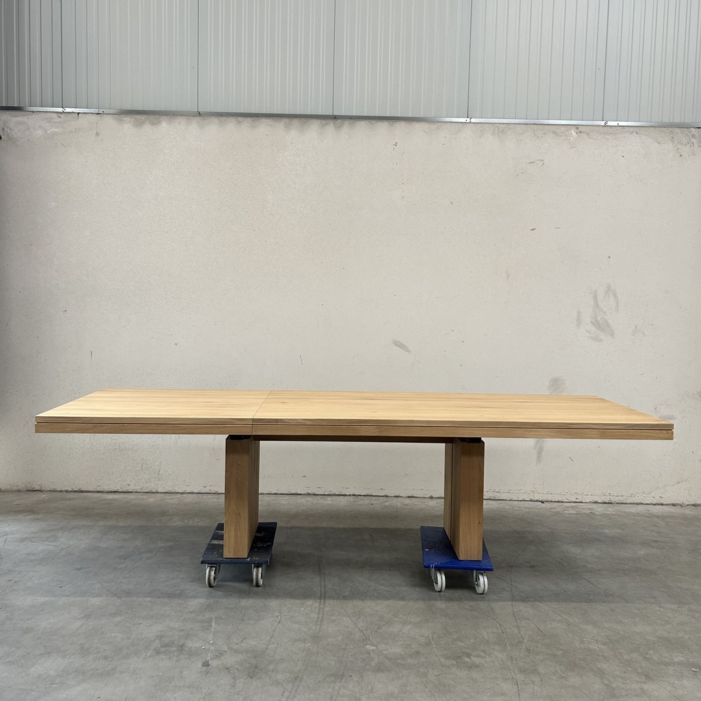 Double extendable dining table