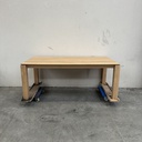 Slice dining table