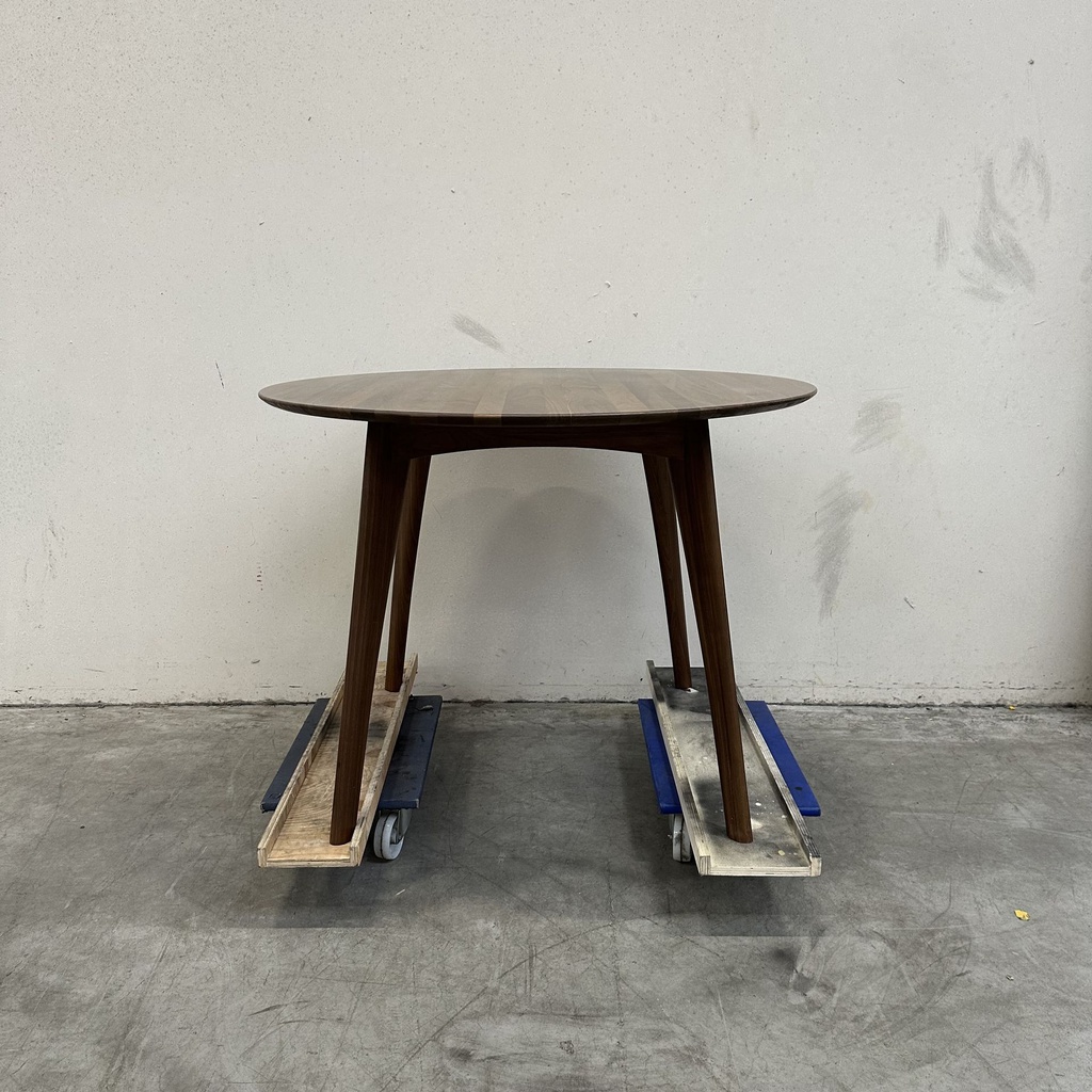 Osso dining table 