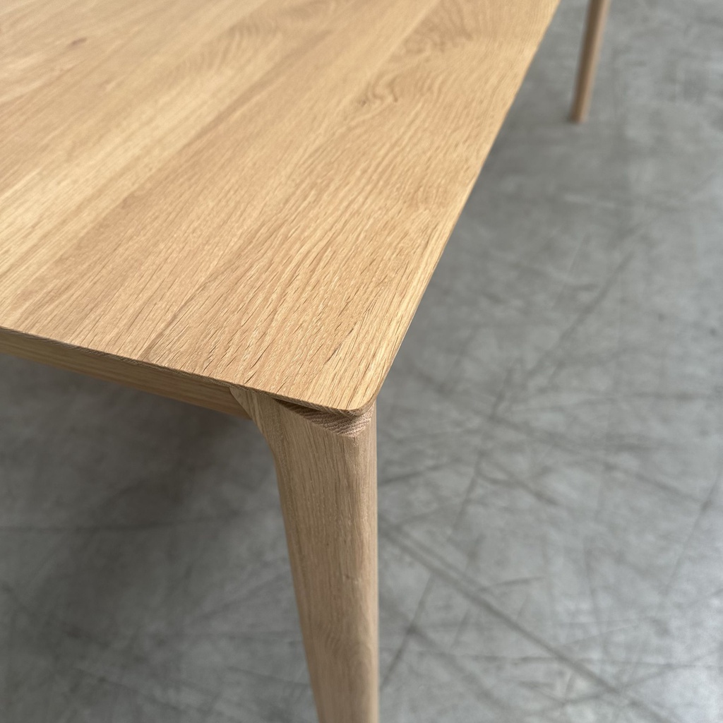 Bok dining table