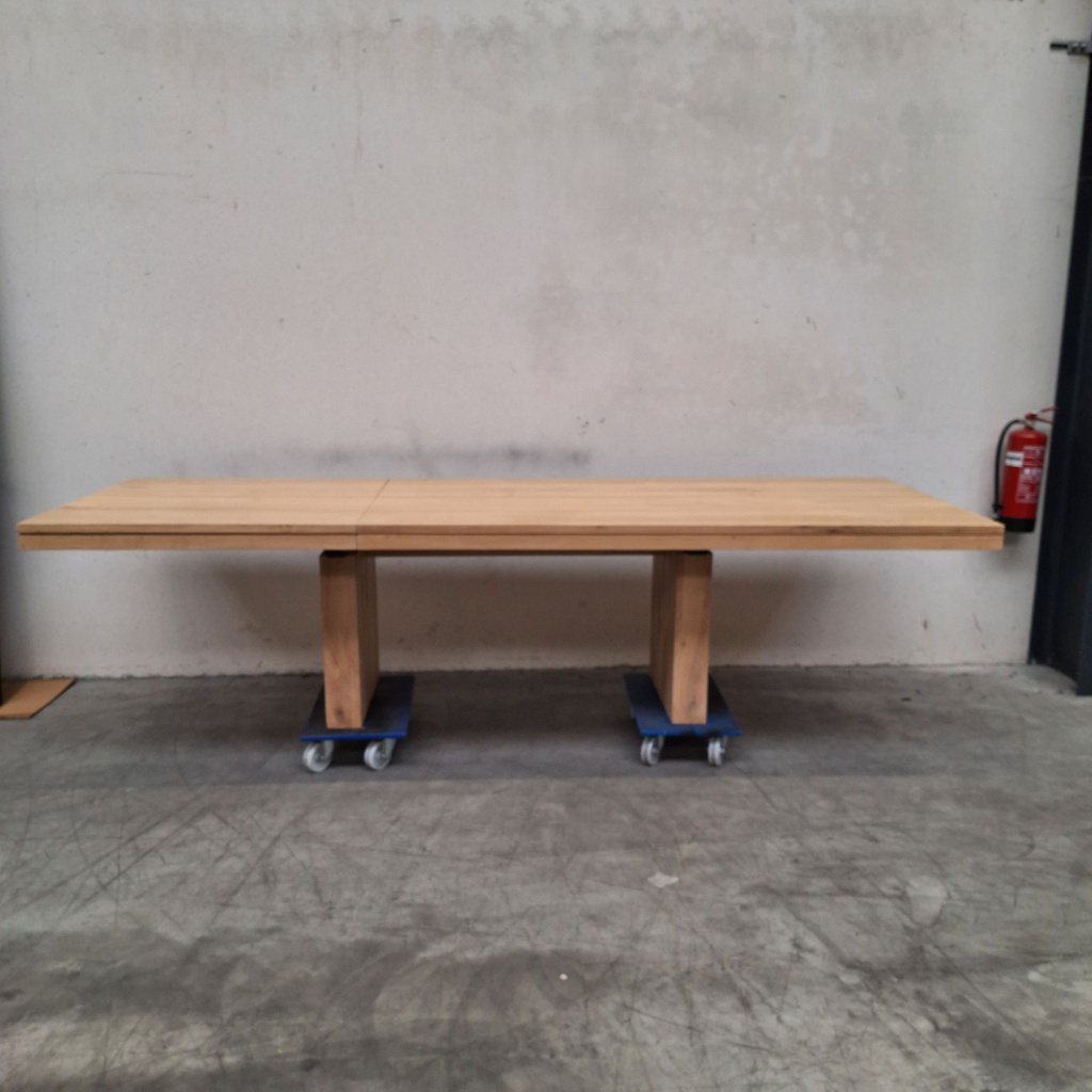 Double extendable dining table