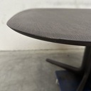 Corto dining table