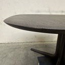 Corto dining table