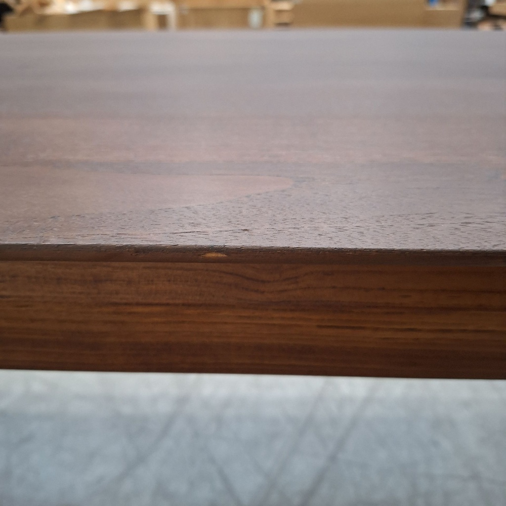 Bok extendable dining table