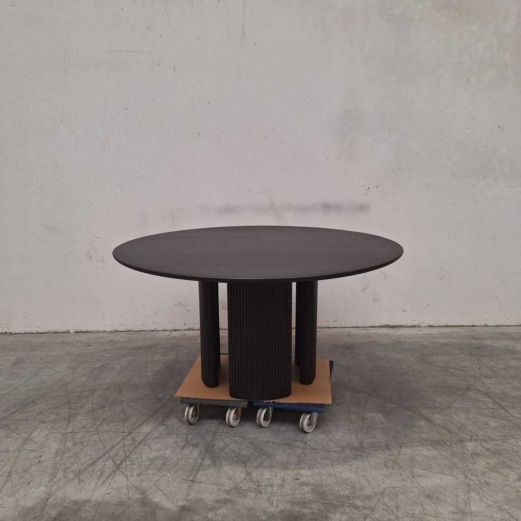 Roller Max dining table