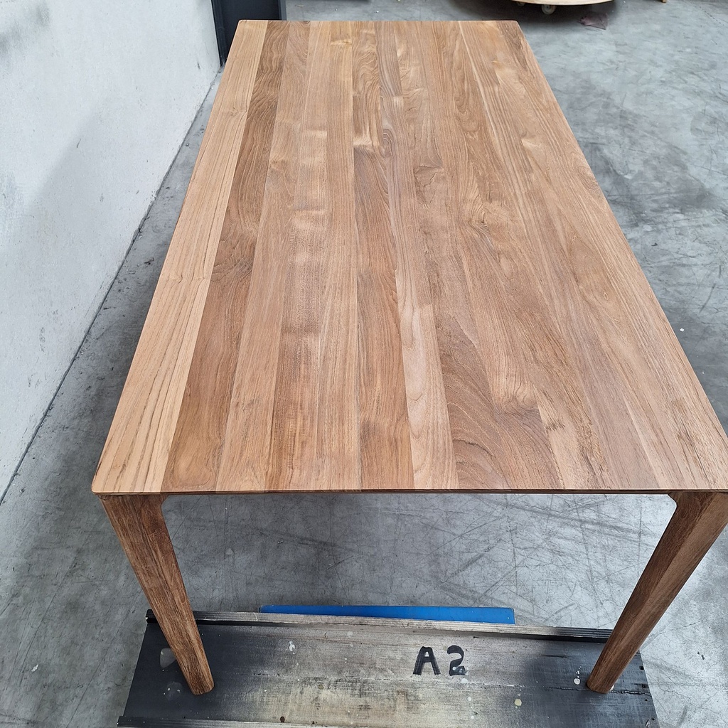 Bok dining table