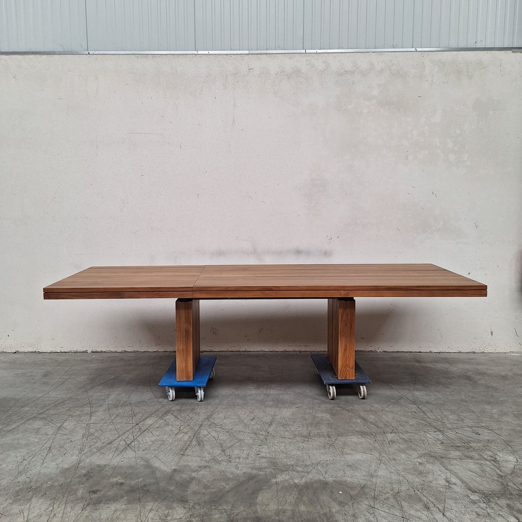 Double extendable dining table