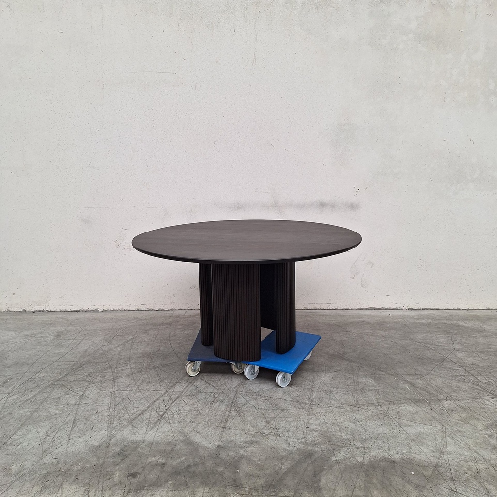 Roller Max dining table