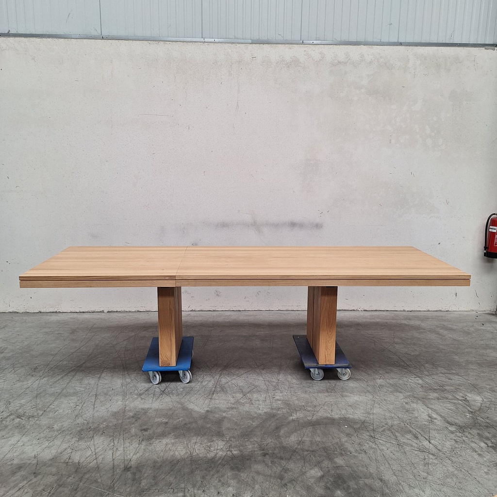 Double extendable dining table