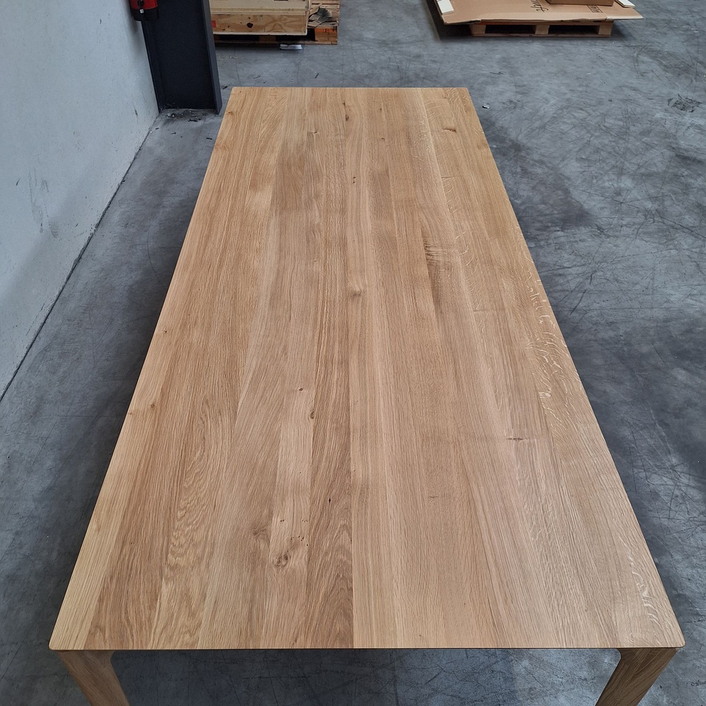 Bok dining table