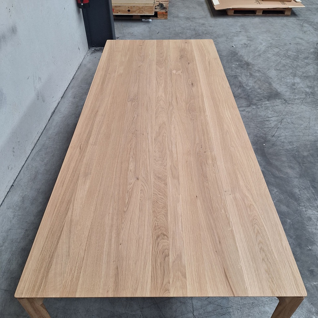 Bok dining table