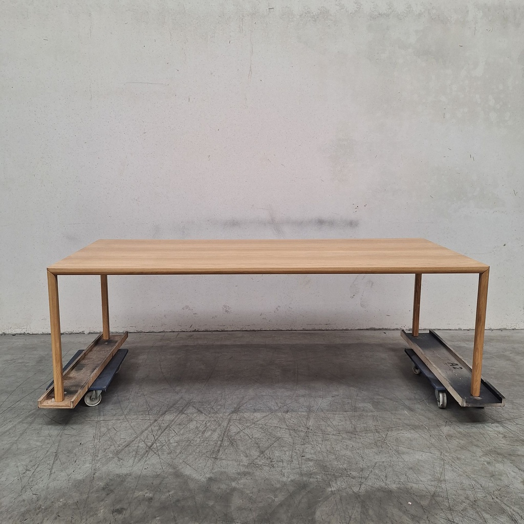 Air dining table