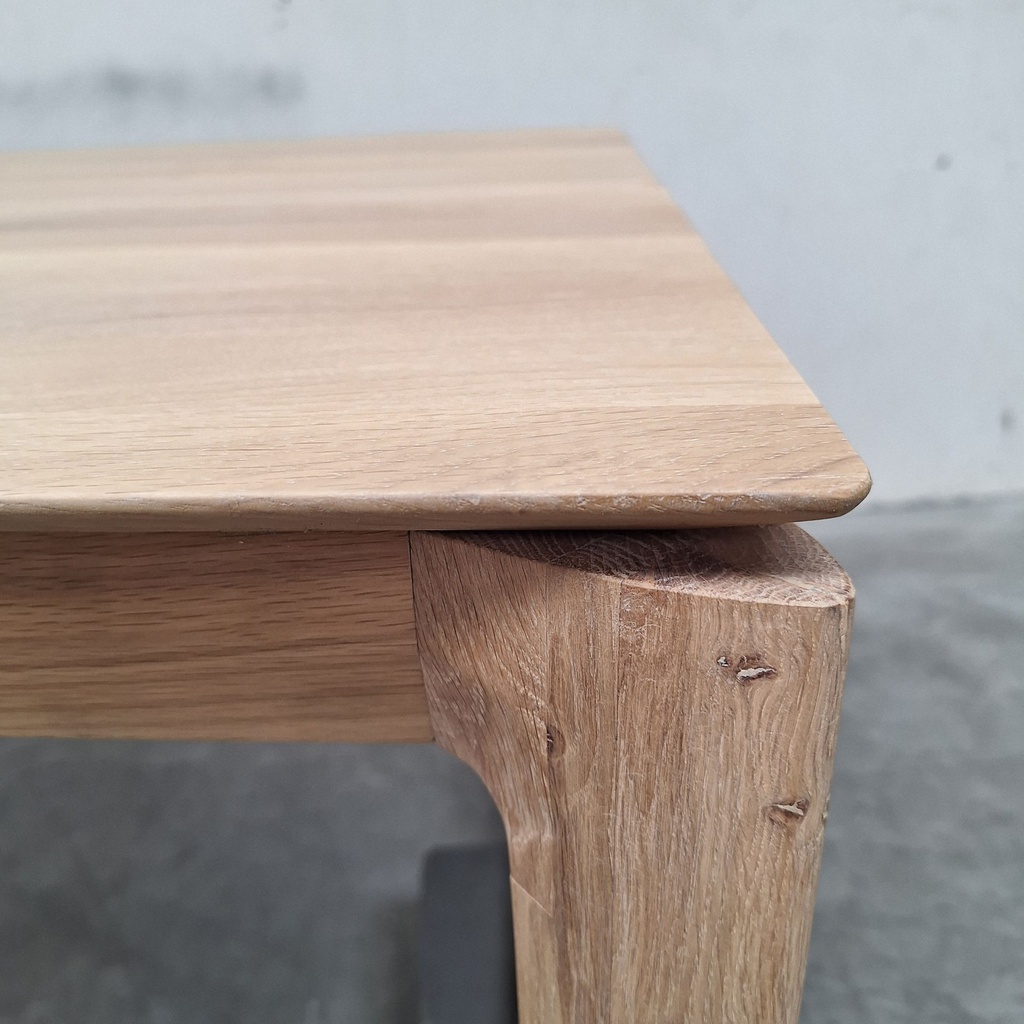 Bok dining table