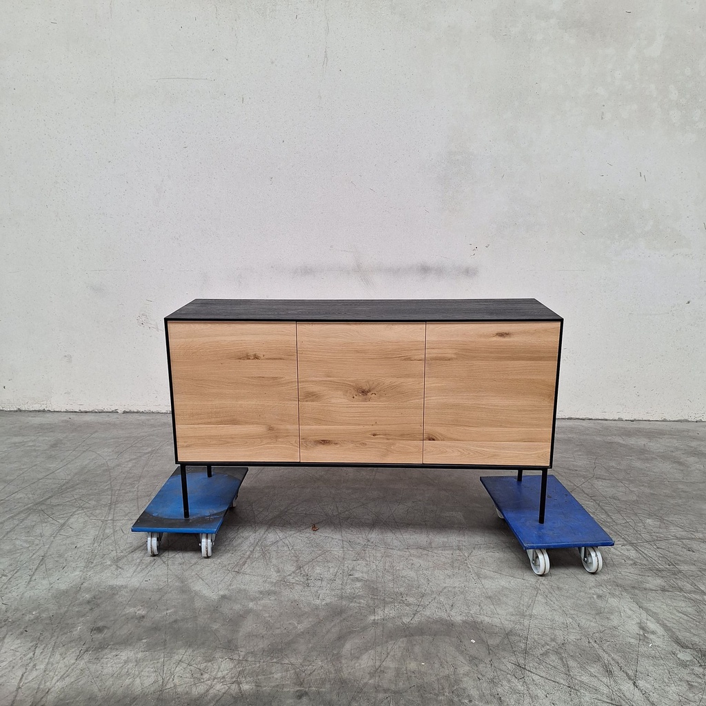 Blackbird sideboard