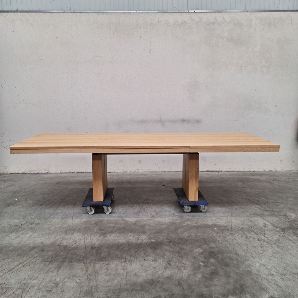 Double extendable dining table