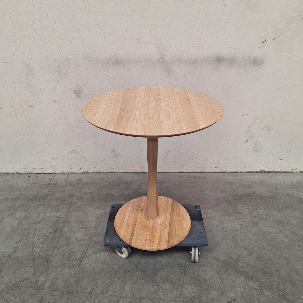 Torsion dining table