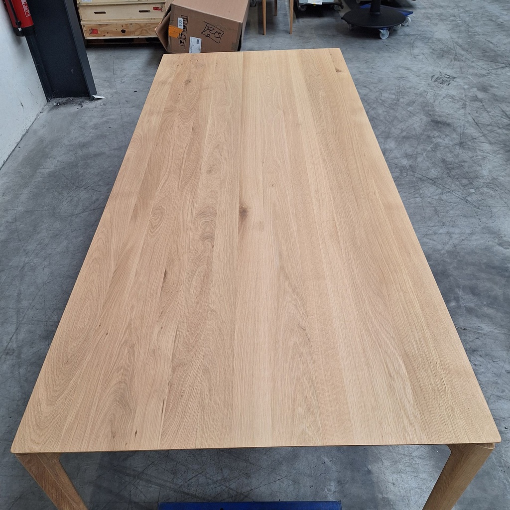 Bok dining table