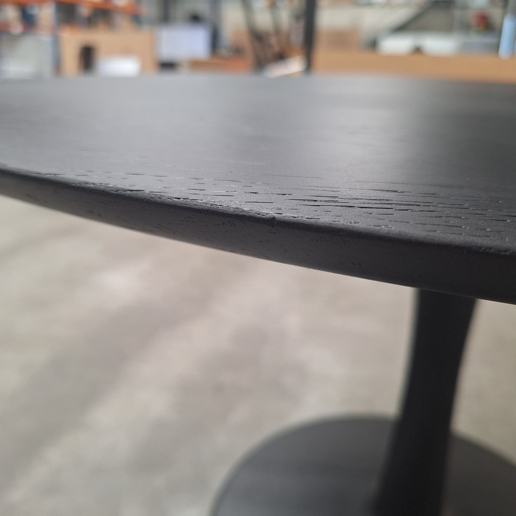 Torsion dining table