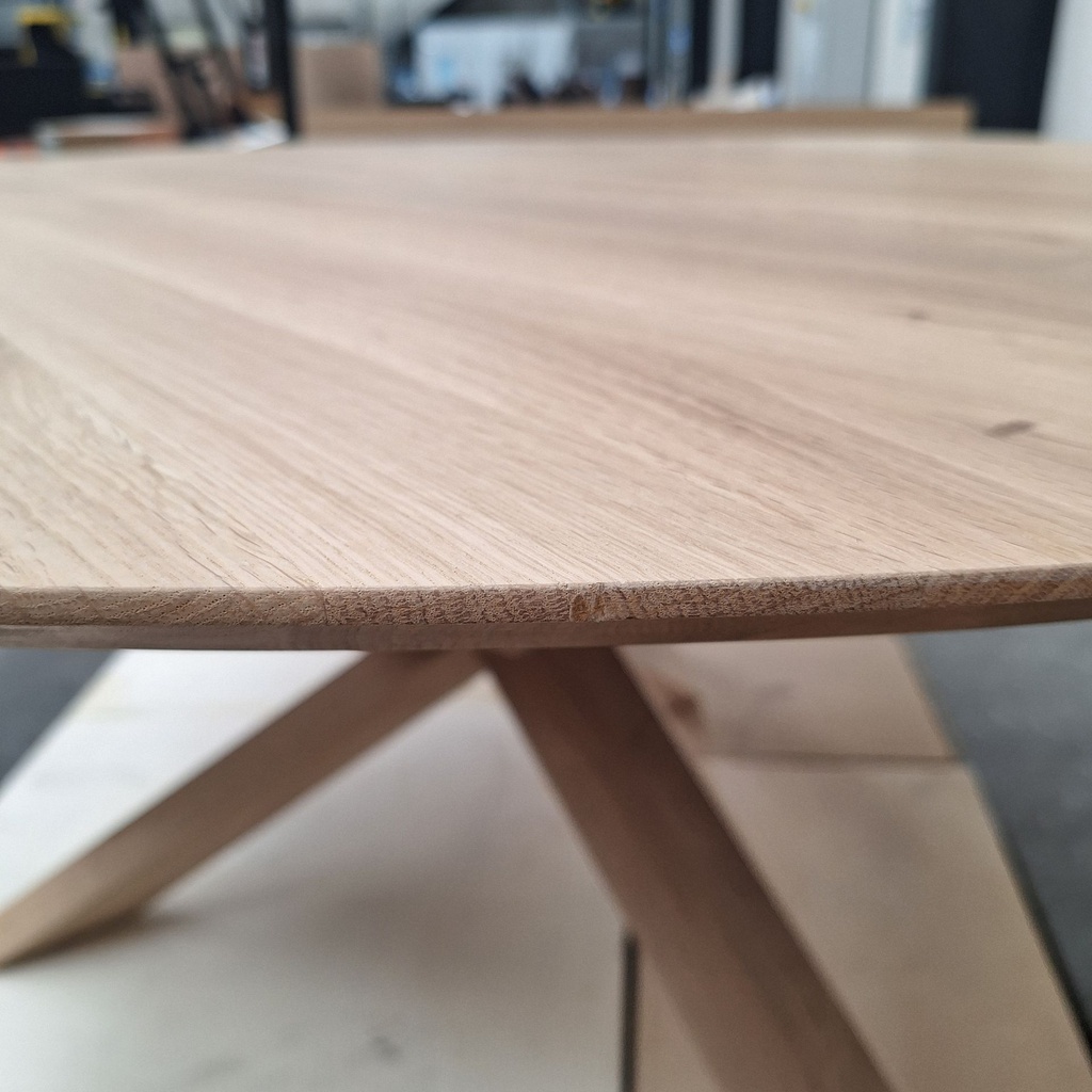 Circle dining table