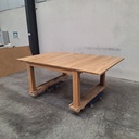 Stretch extendable dining table