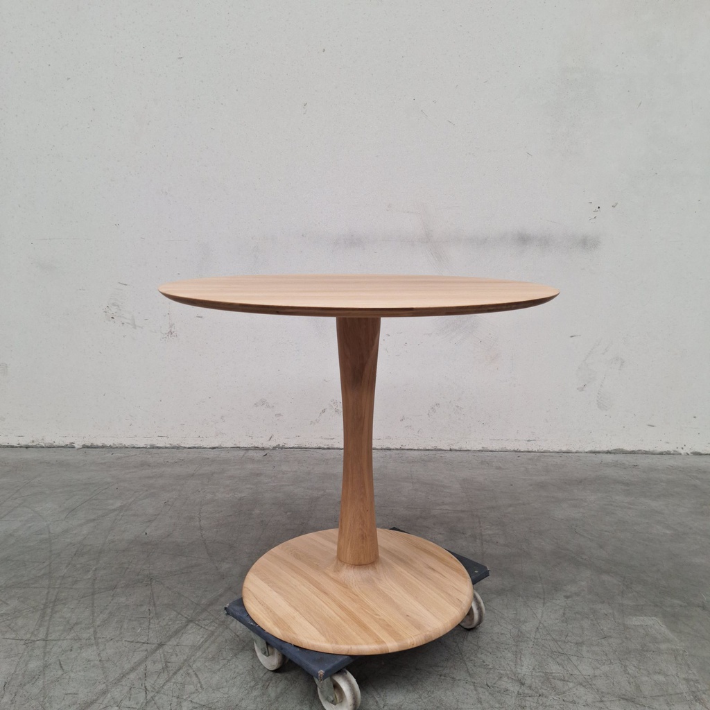 Torsion dining table