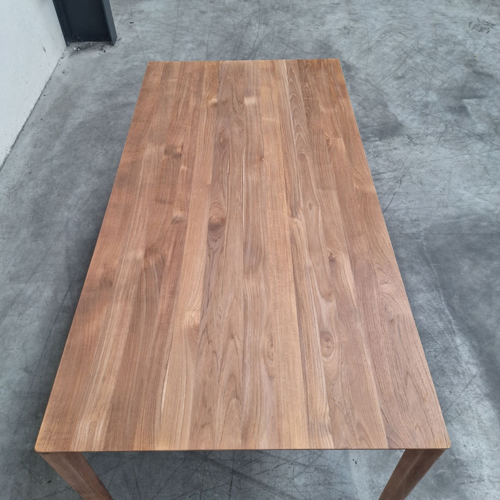 Bok dining table