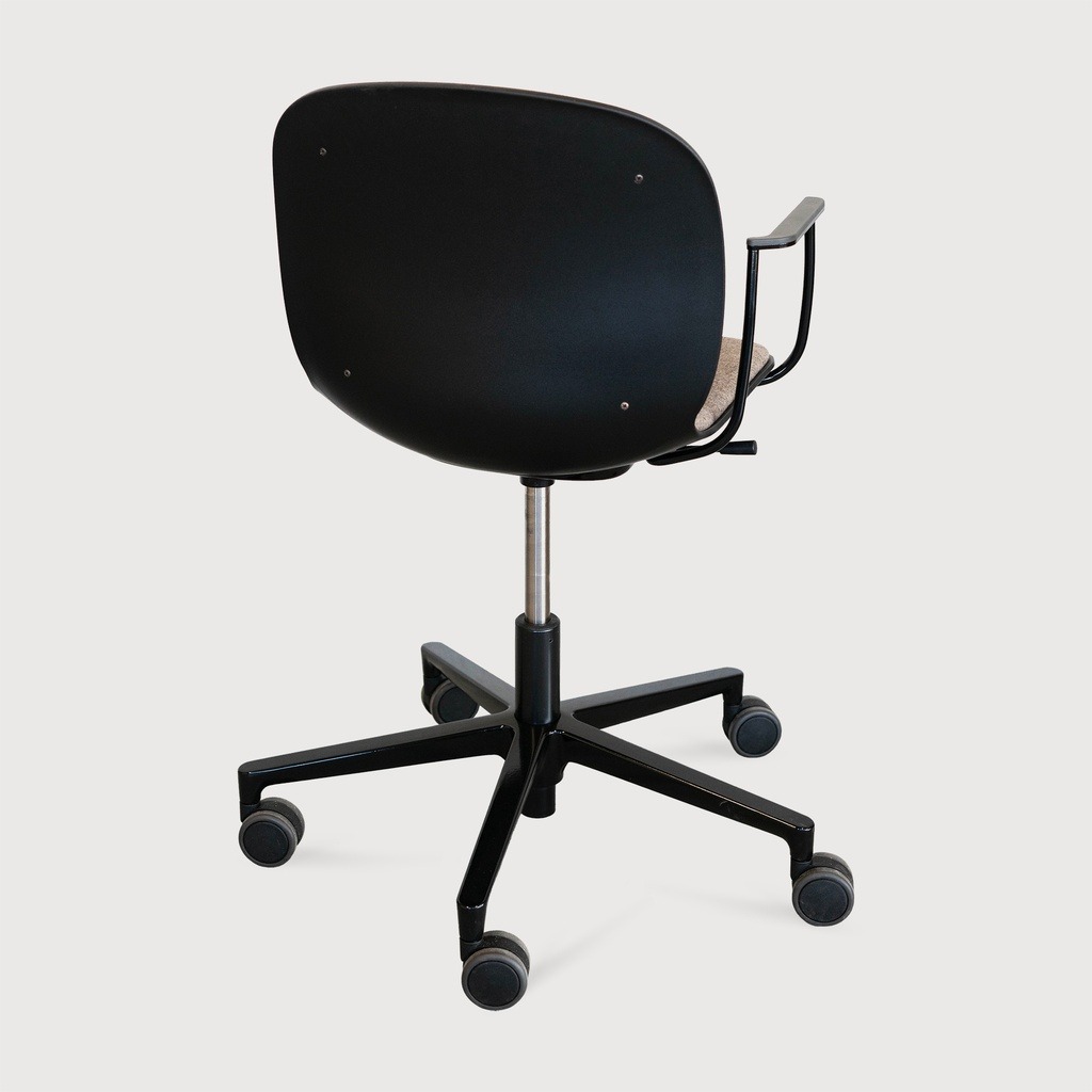 RBM Noor with armrests by Flokk