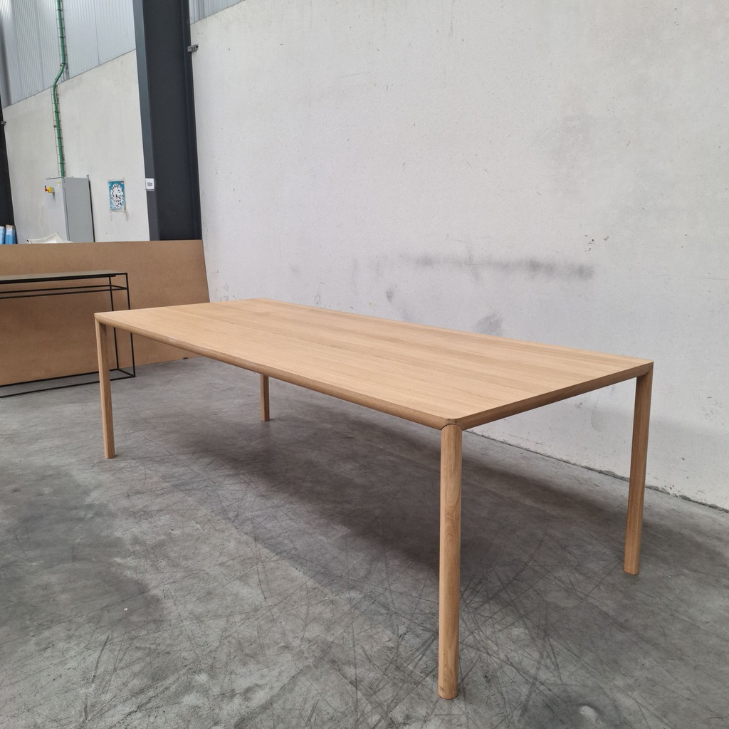 Air dining table