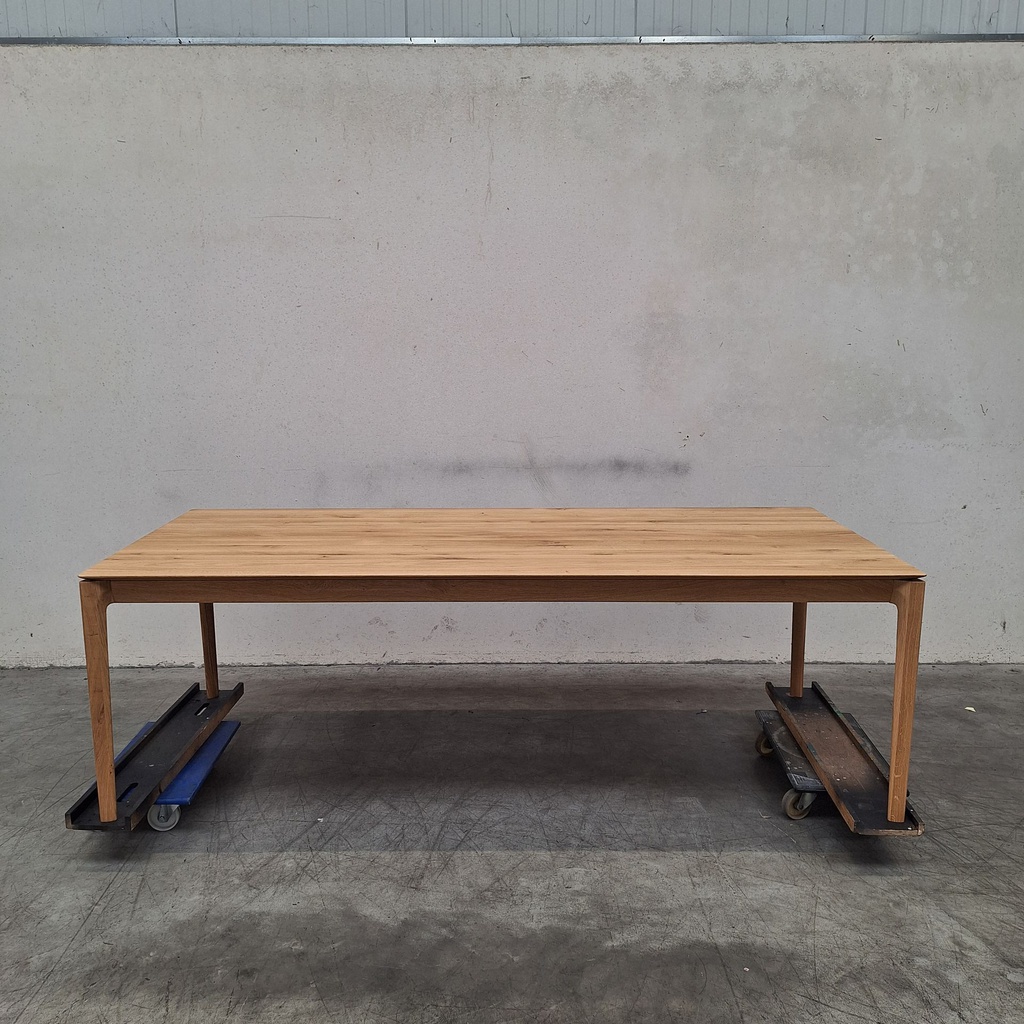 Bok dining table