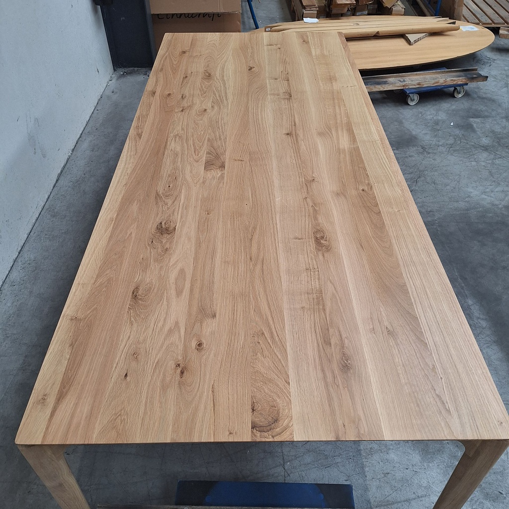 Bok dining table