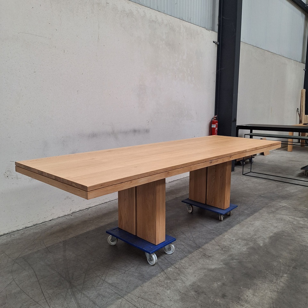 Double extendable dining table