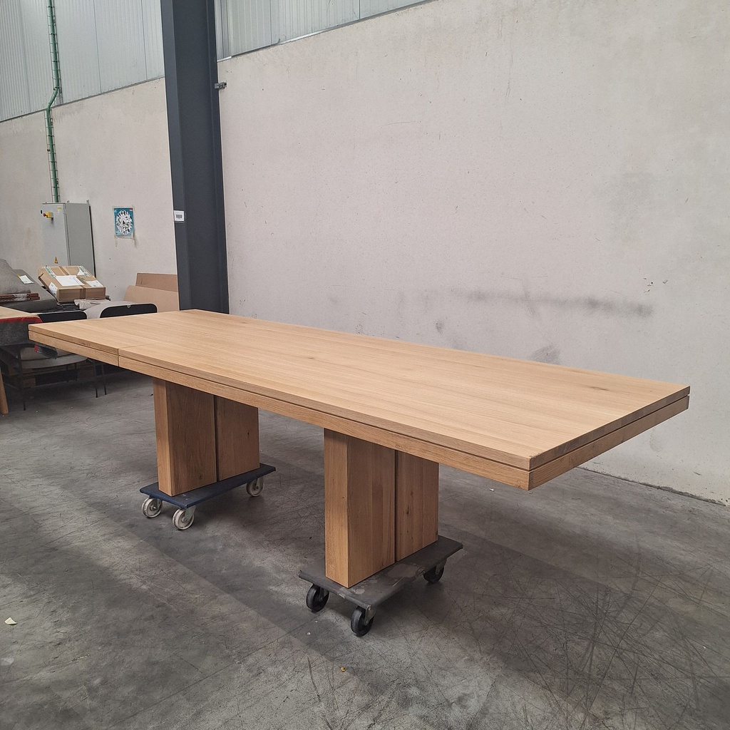 Double extendable dining table