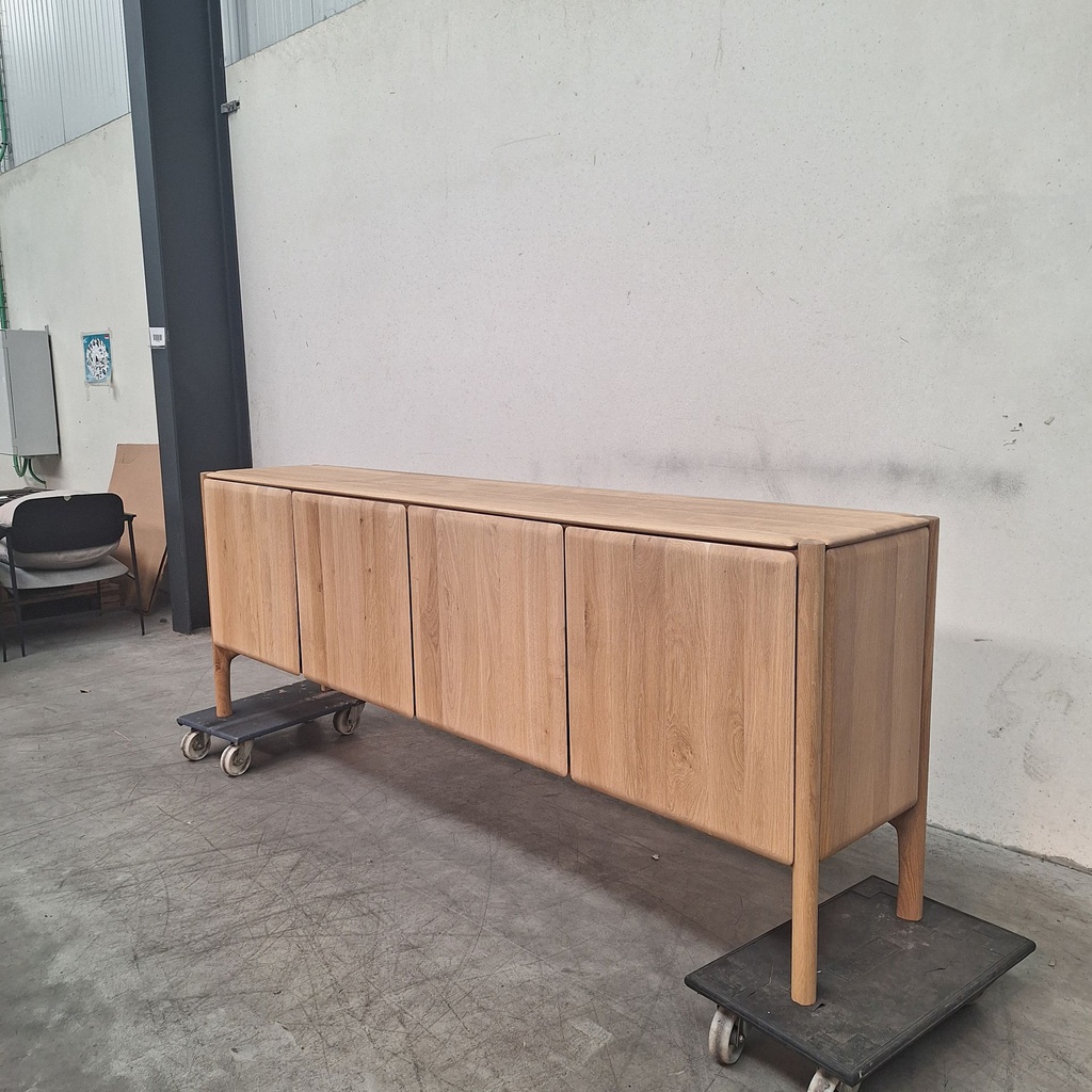 PI sideboard