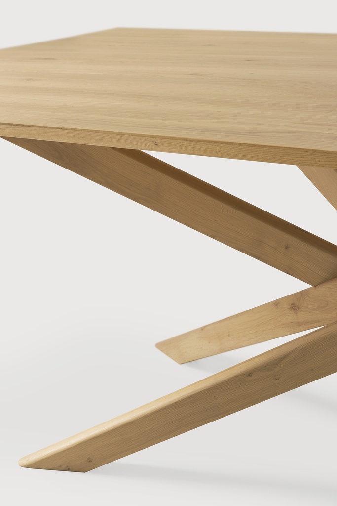 Mikado dining table