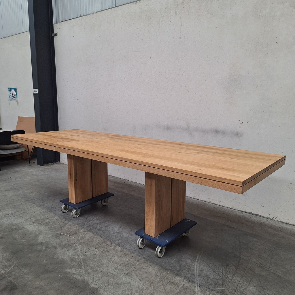 Double extendable dining table