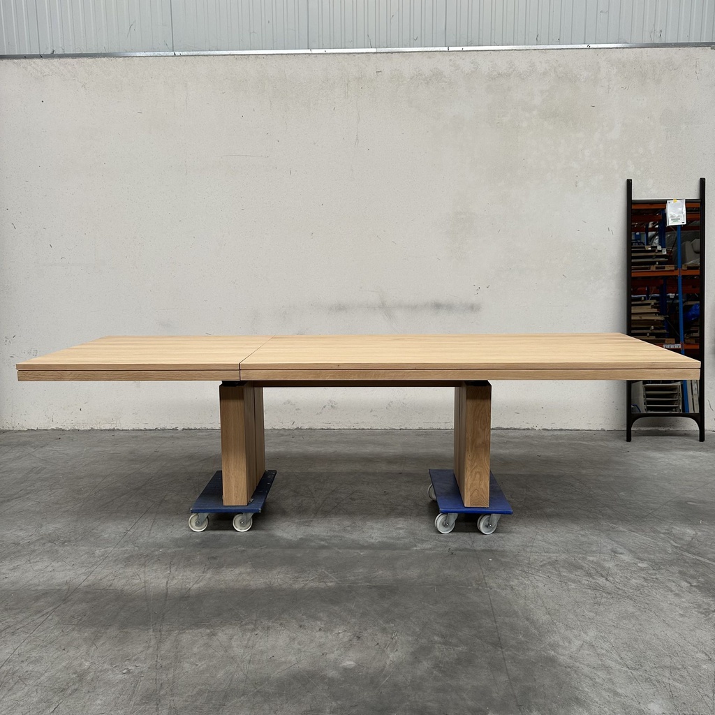 Double extendable dining table