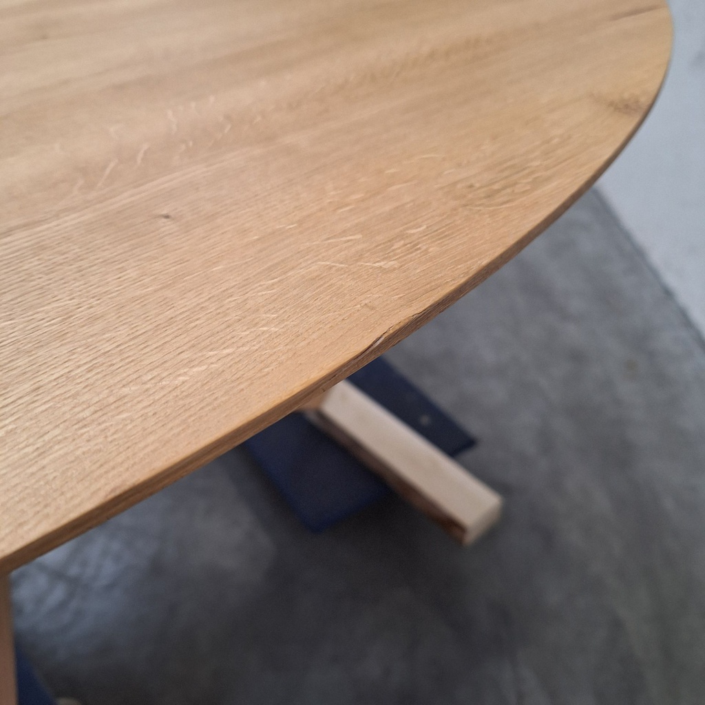 Circle dining table