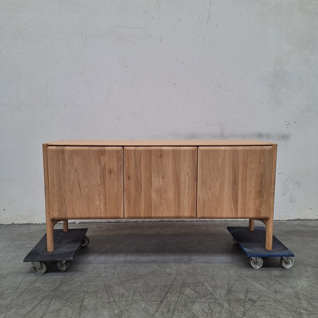 PI sideboard