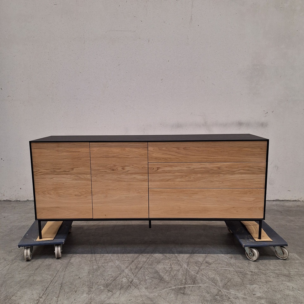 Blackbird sideboard