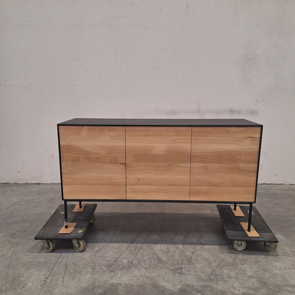 Blackbird sideboard