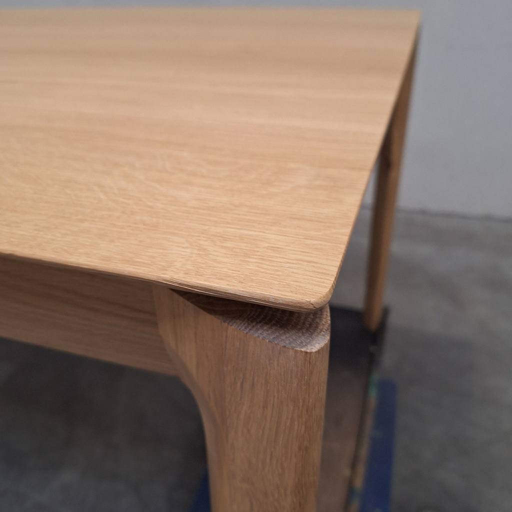 Bok extendable dining table