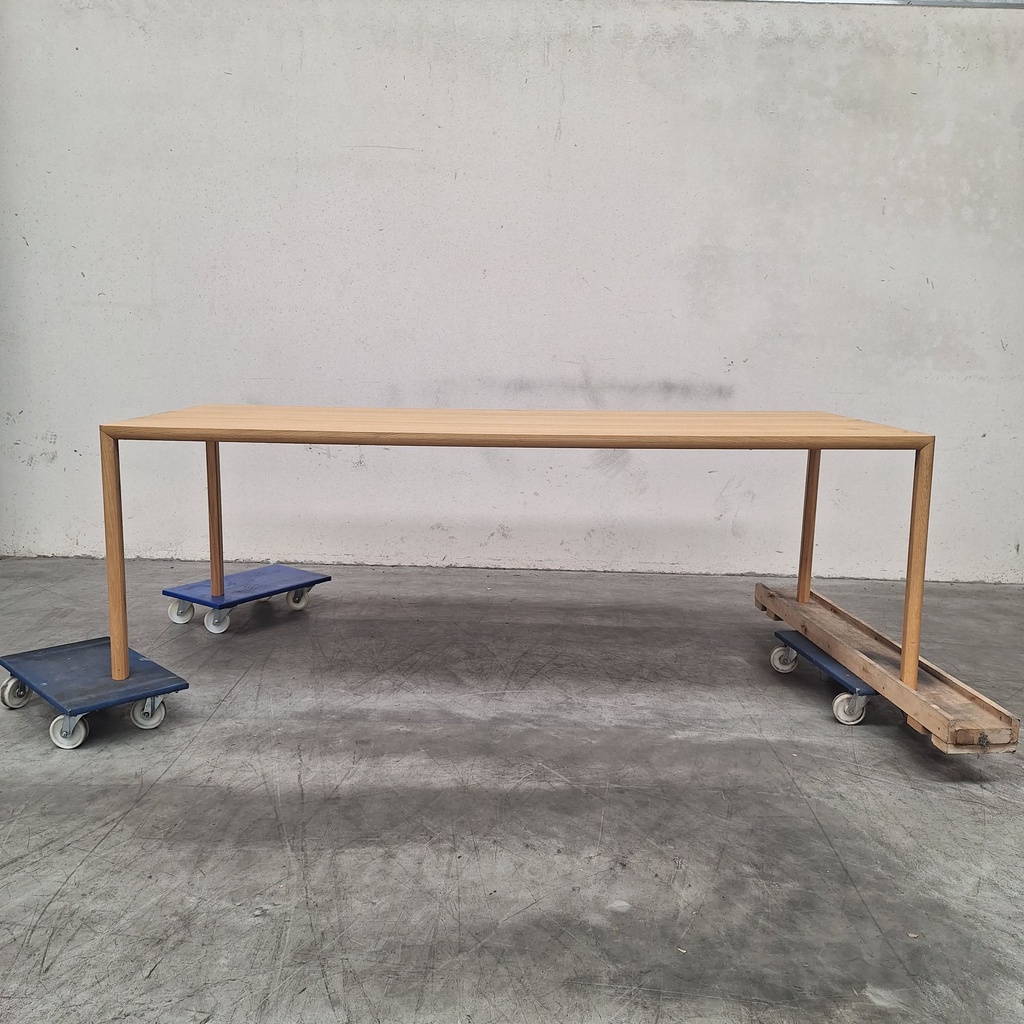 Air dining table