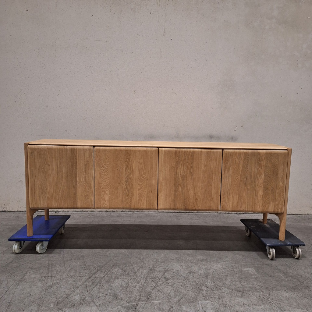 PI sideboard