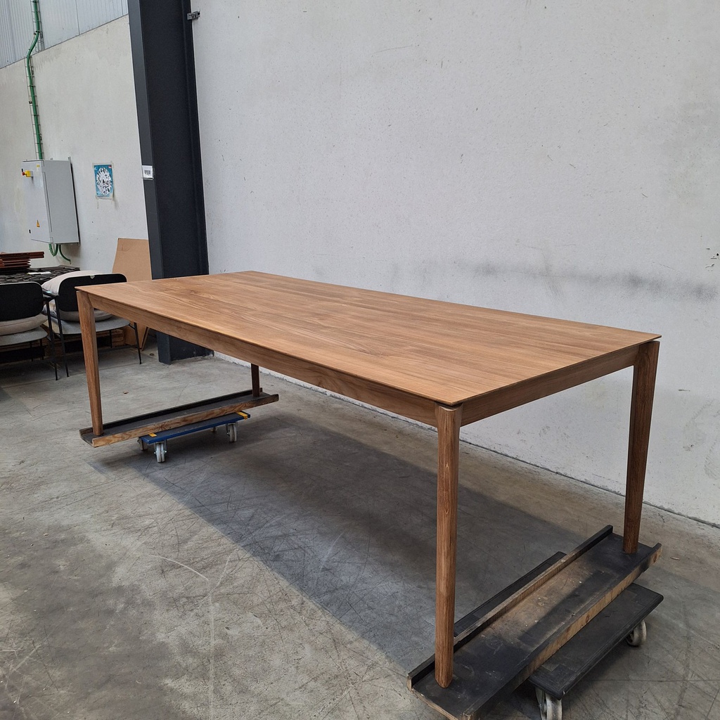 Bok dining table