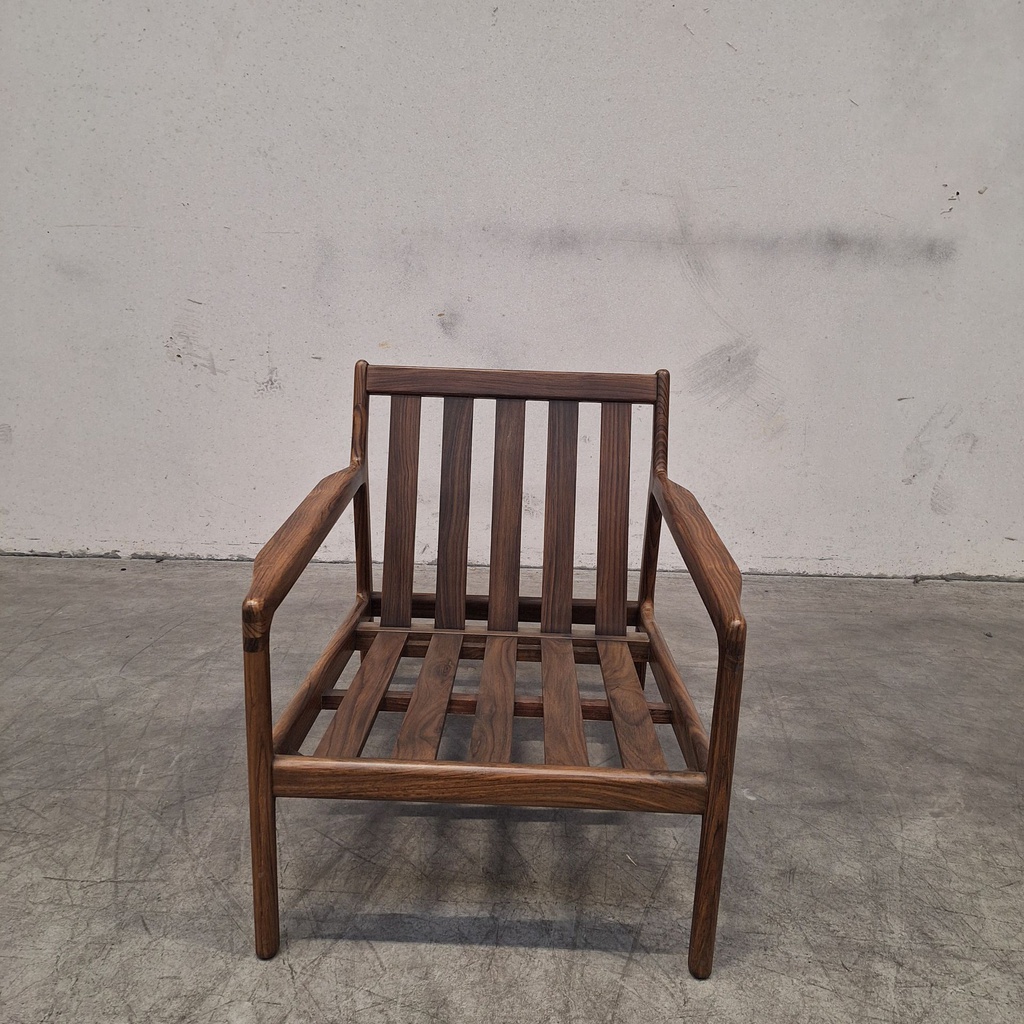 Rosewood Jack lounge chair - wooden frame