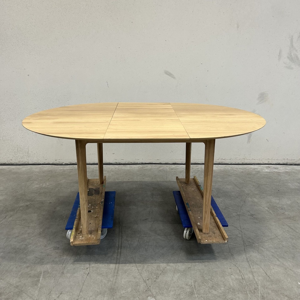 Bok extendable dining table