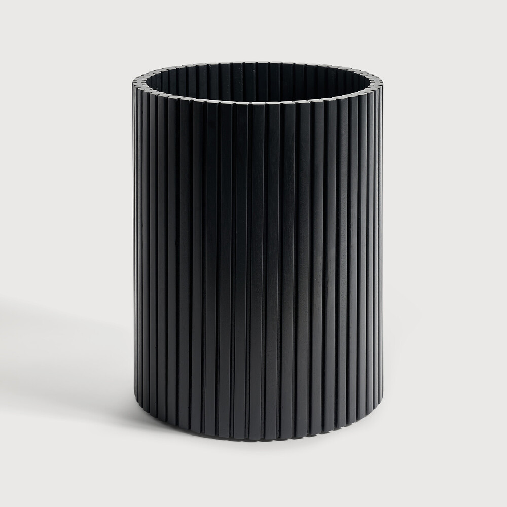 Black Roller Max waste paper basket