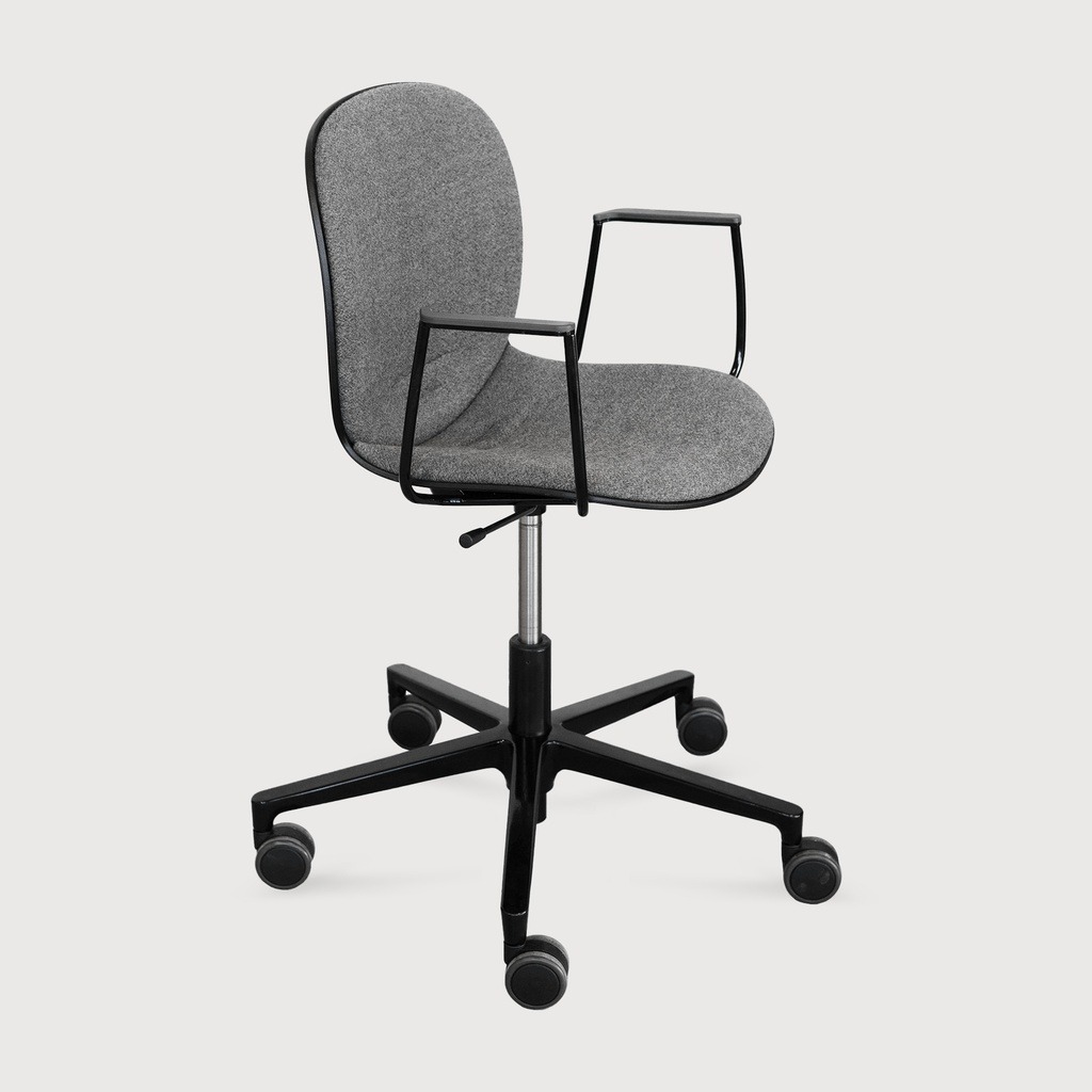 RBM Noor with armrests by Flokk